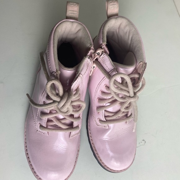 UGG Ryann light pink Ankle Boot- Size 3 - Picture 2 of 10